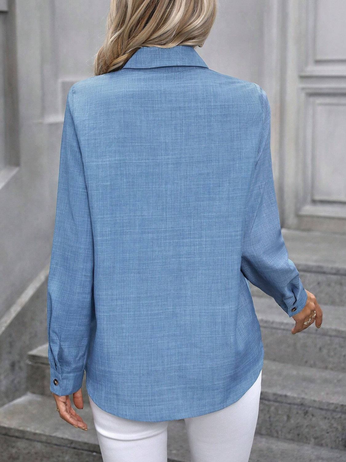 Chemise à manches longues et col boutonné