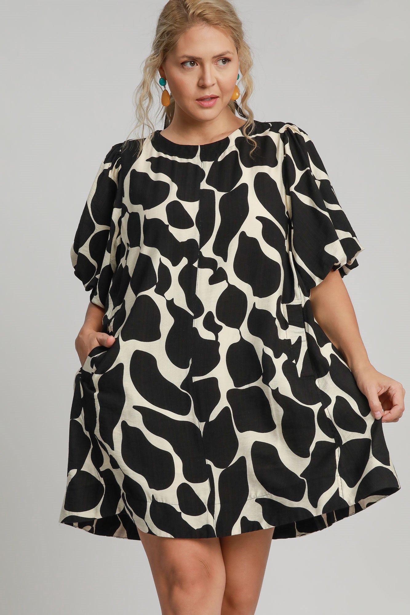 Robe Umgee à manches bouffantes et imprimé abstrait bicolore, grande taille
