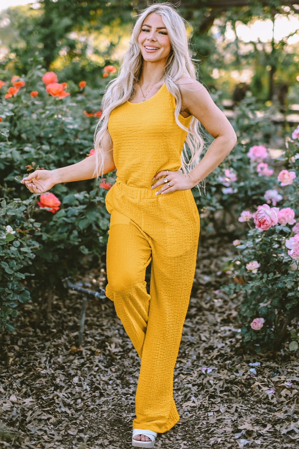 Ensemble haut à col rond texturé et pantalon large