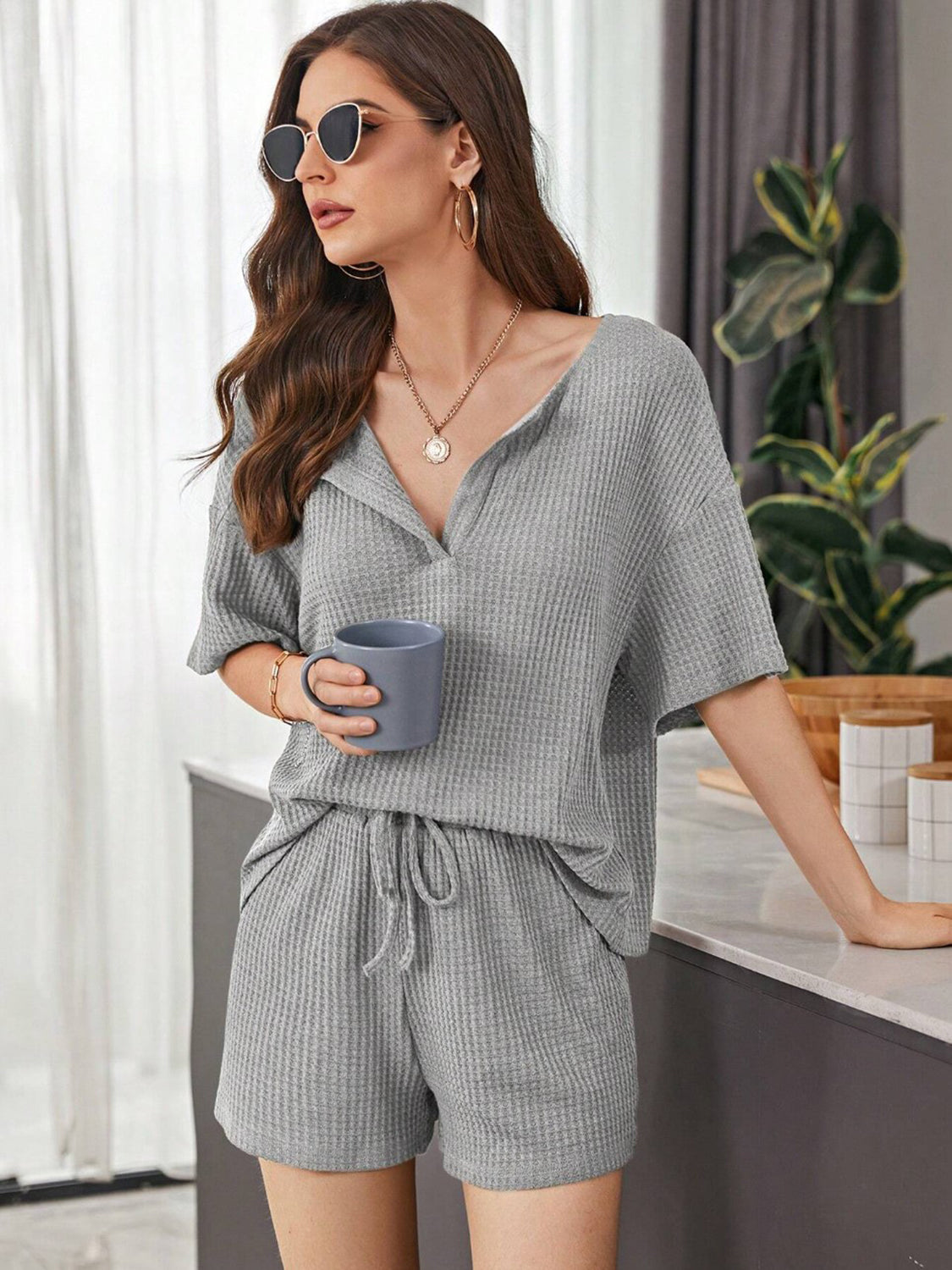 Ensemble haut et short en tricot gaufré à épaules tombantes, taille réelle