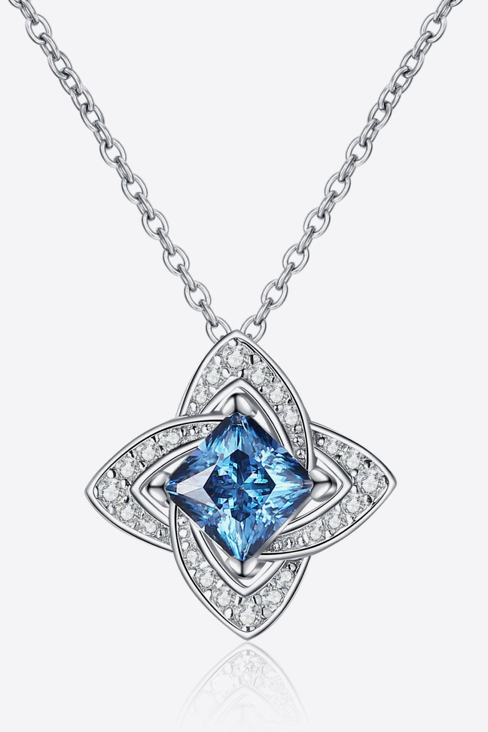 Collier avec pendentif floral en moissanite 1 carat