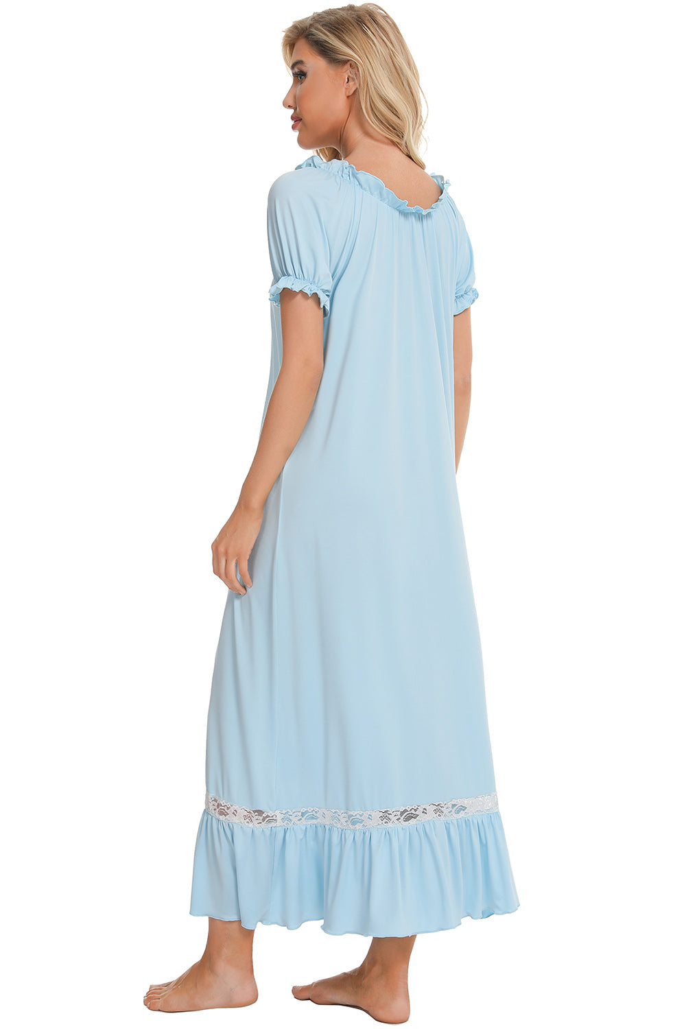 Robe de détente à manches courtes et détails en dentelle