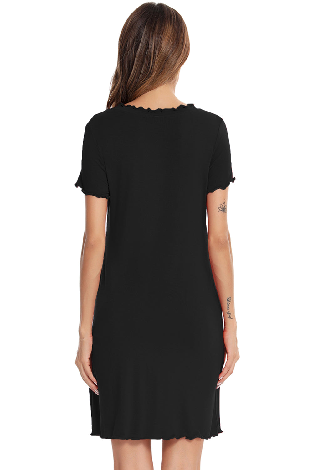 Robe de détente à col rond et manches courtes