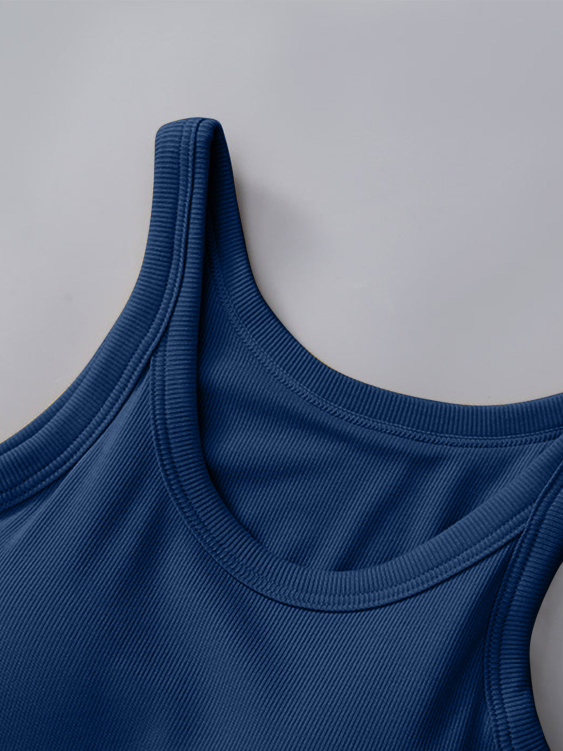 Débardeur à col rond avec soutien-gorge