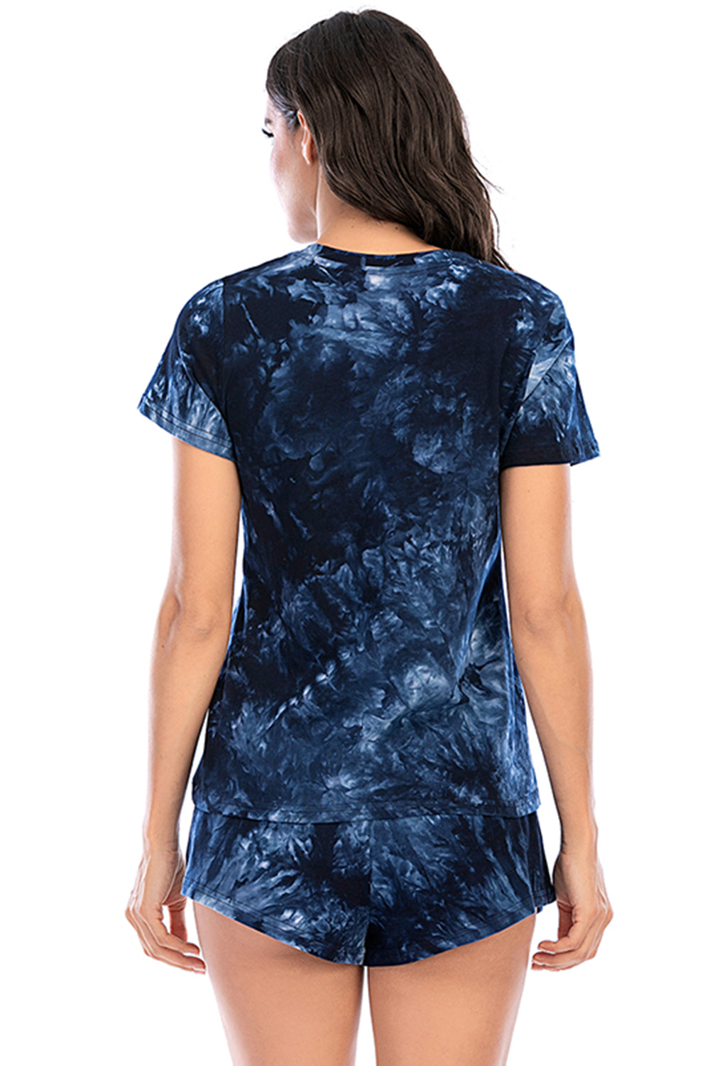 Ensemble de détente tie-dye avec haut à manches courtes et short à col rond