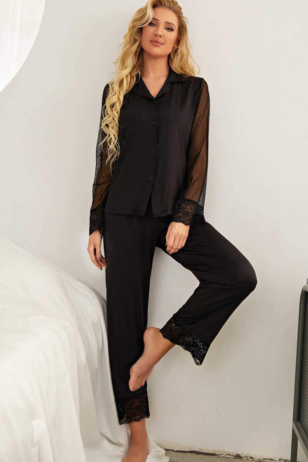 Ensemble pyjama à col à revers en dentelle épissée