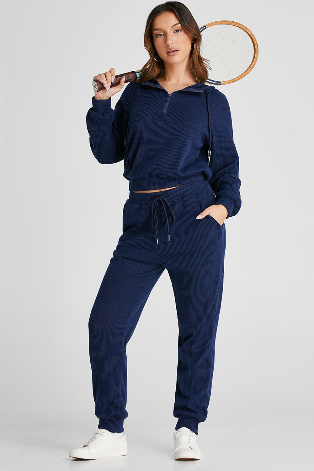Ensemble actif avec sweat à capuche et pantalon de jogging à demi-fermeture éclair et cordon de serrage