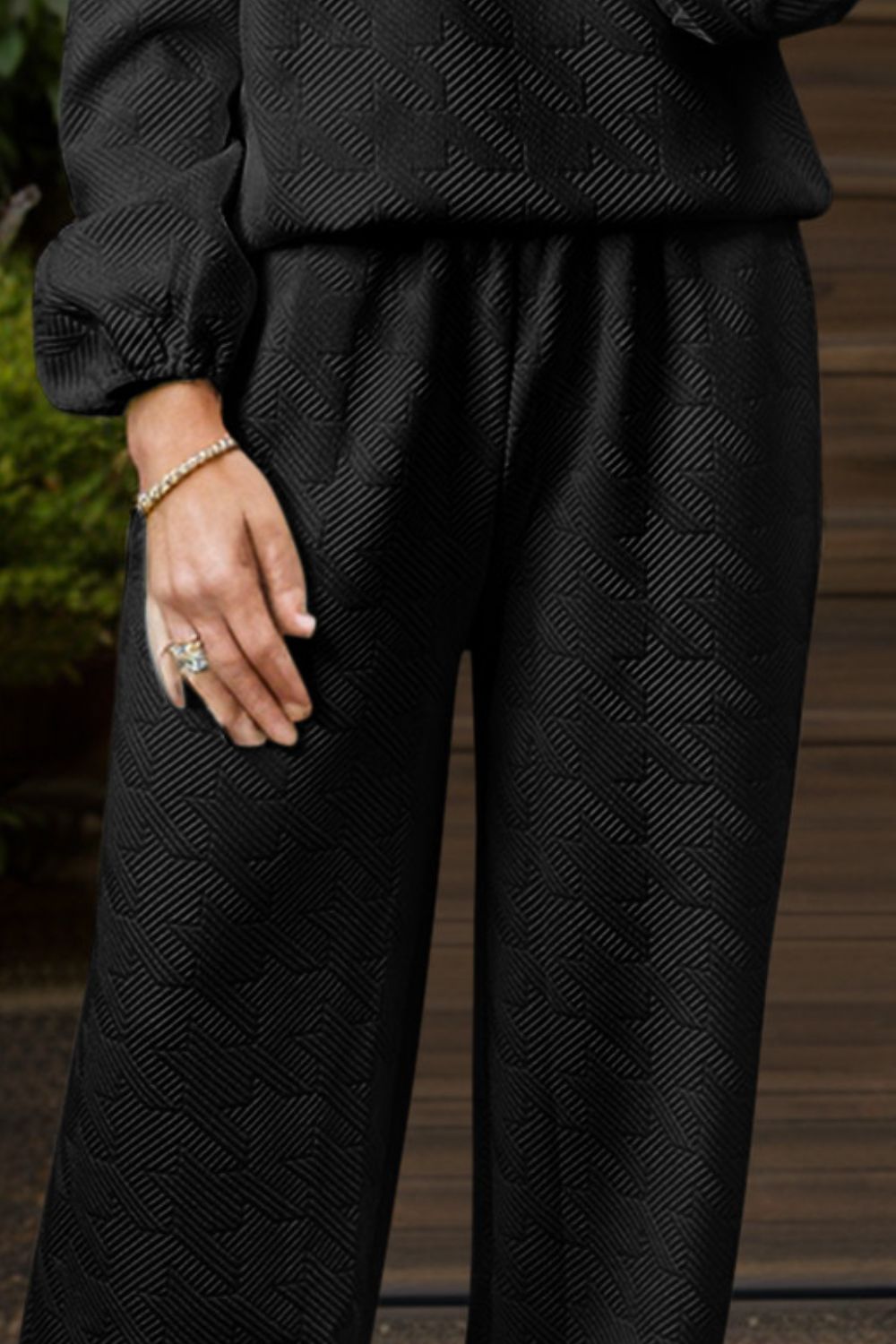 Ensemble haut à manches longues et pantalon à col rond