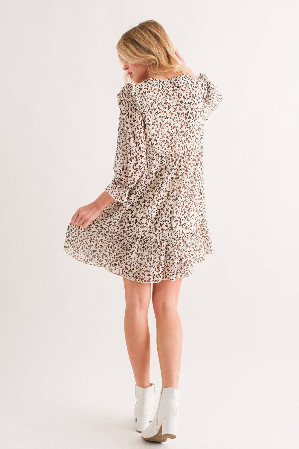 Et la mini-robe tissée à ourlet volanté léopard