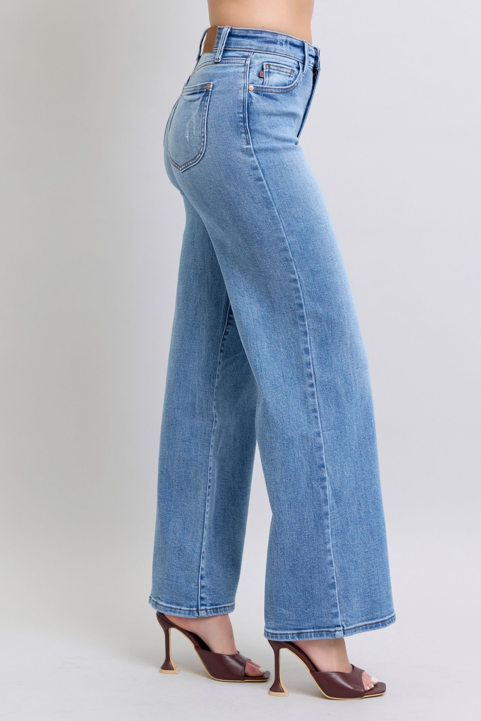 Jean large bleu Judy taille haute avec poches