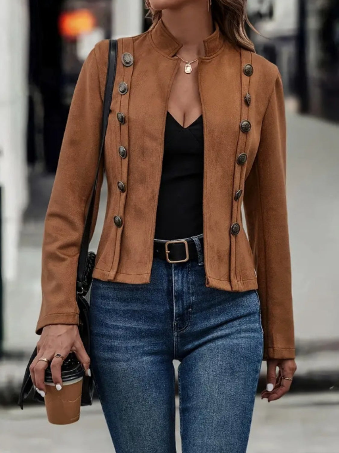 Veste à manches longues avec boutons décoratifs et ouverture sur le devant