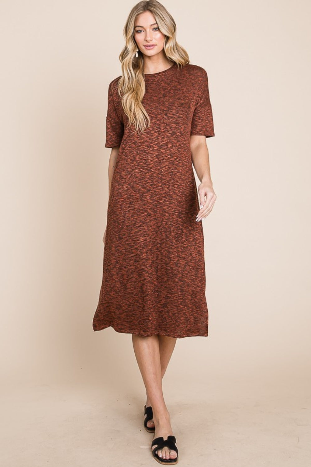 Robe mi-longue à col rond et fente latérale BOMBOM
