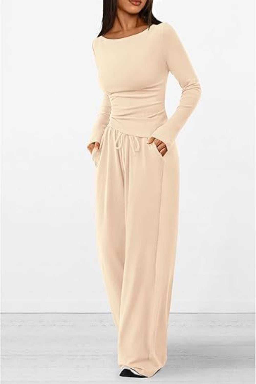 Ensemble haut à manches longues et pantalon à col rond