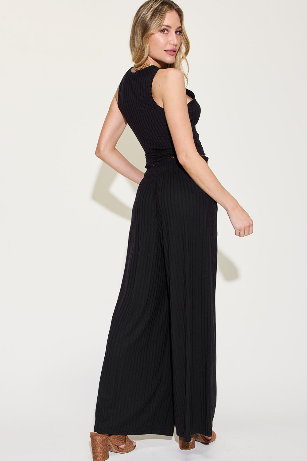 Ensemble débardeur côtelé taille standard et pantalon large Basic Bae