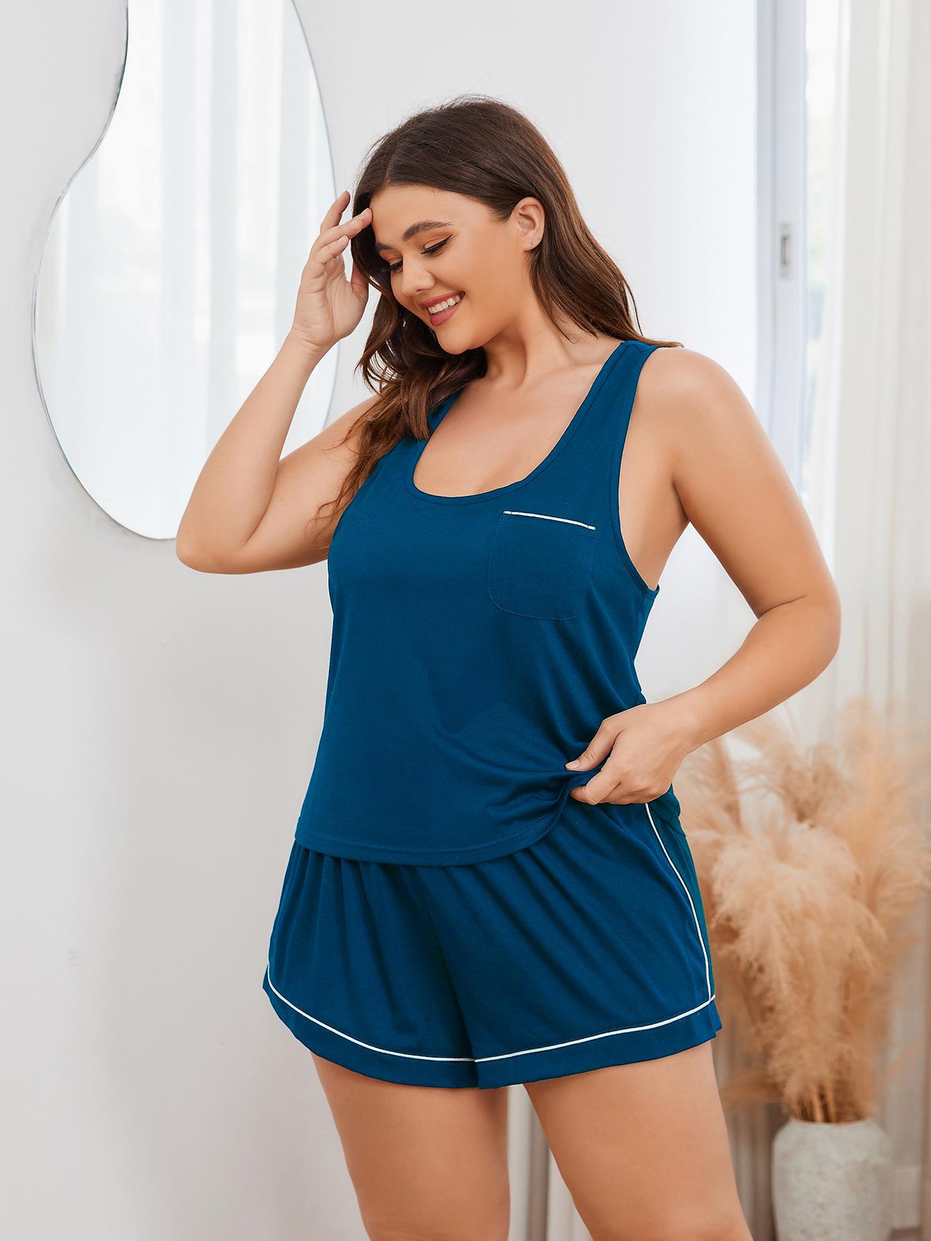 Ensemble de détente grande taille avec débardeur et short à dos nageur et passepoils contrastés