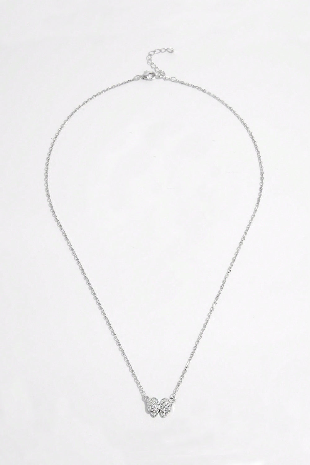 Collier avec pendentif papillon en argent sterling 925 et zircon