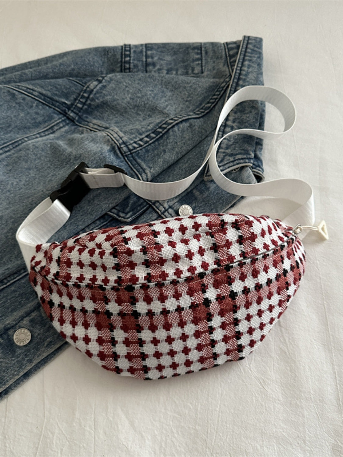 Sac bandoulière à larges bretelles à carreaux