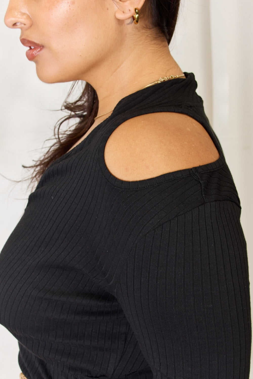 Haut côtelé à épaules dénudées et surplis, grande taille, Culture Code