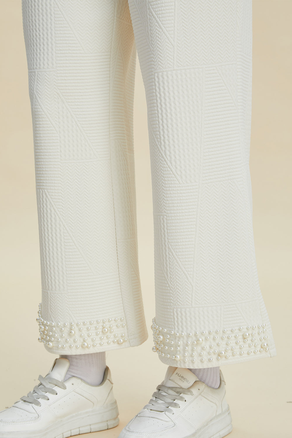 Ensemble haut et pantalon à col rond et détails de perles Double Take Full Size
