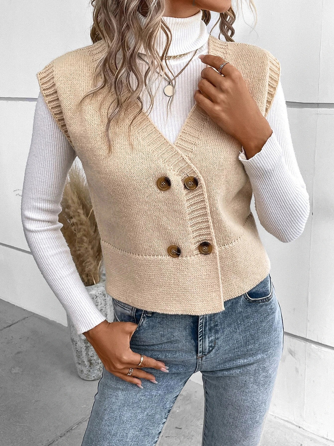 Gilet pull boutonné à col en V pleine grandeur