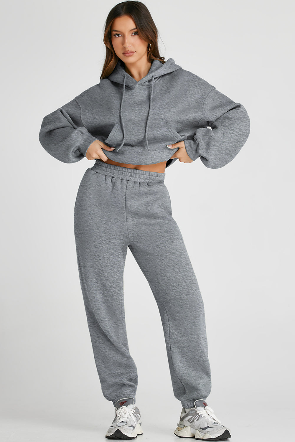 Ensemble actif haut à capuche et pantalon à épaules tombantes
