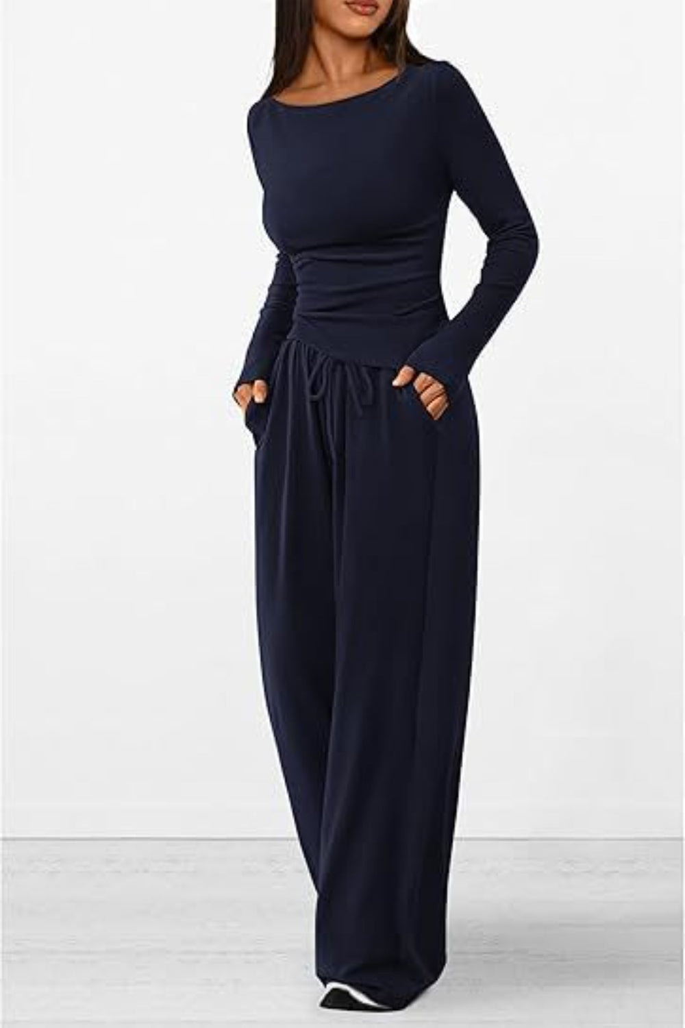 Ensemble haut à manches longues et pantalon à col rond