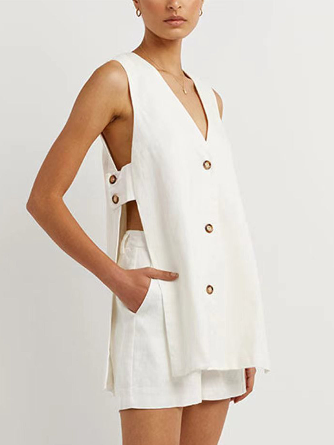 Ensemble haut boutonné et short taille réelle