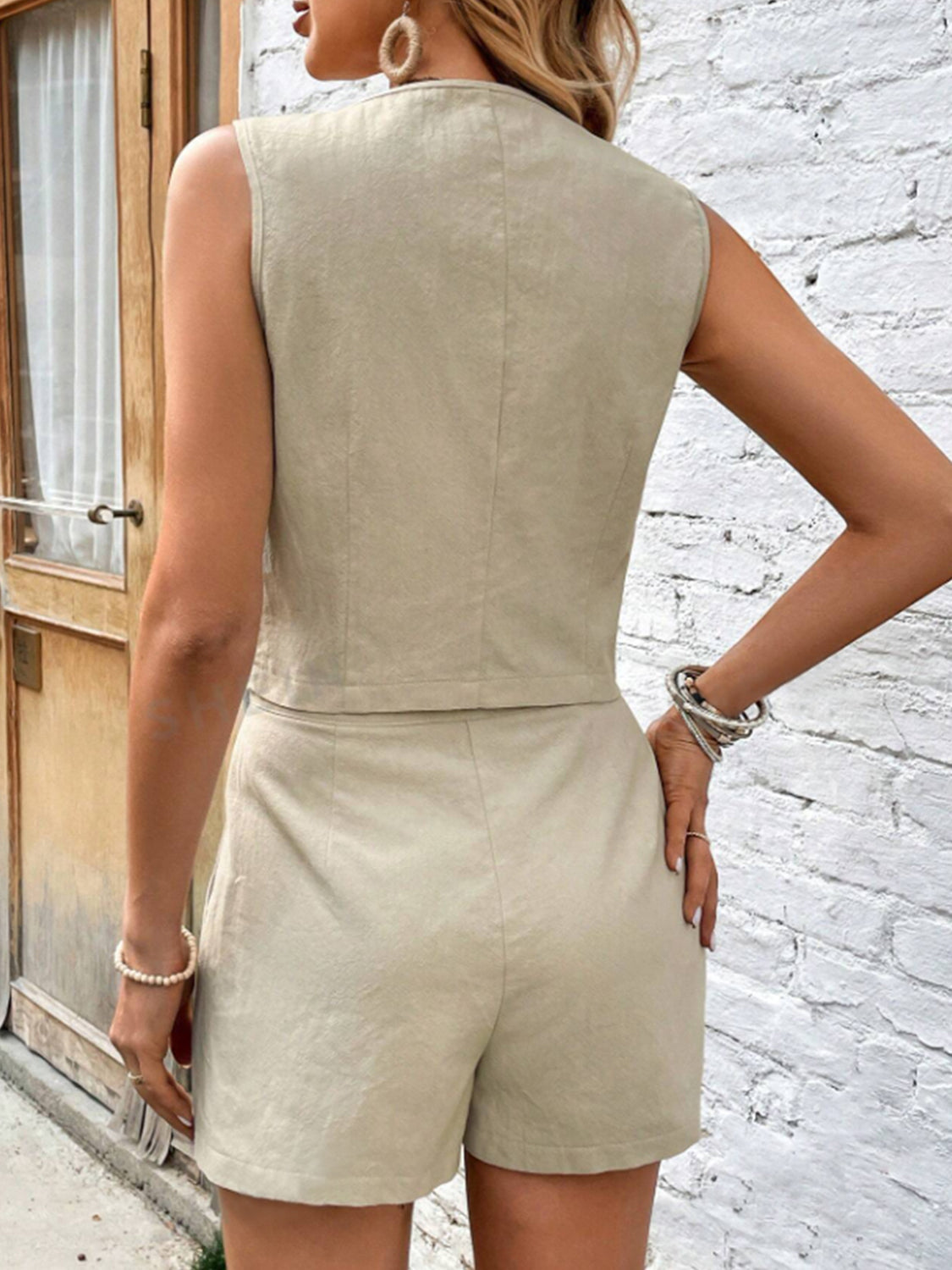 Ensemble haut sans manches et short à col rond