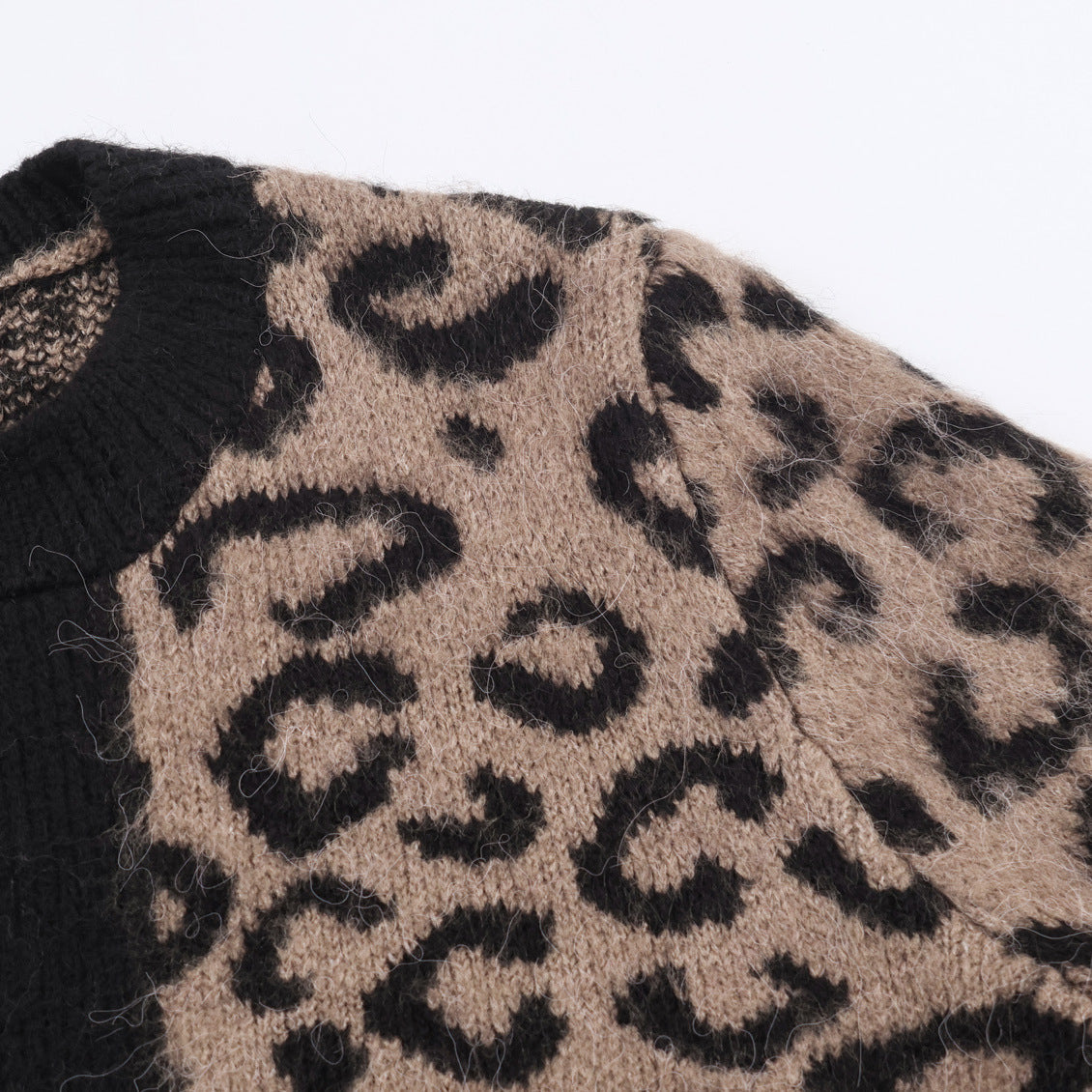 Animal pattern jacquard long sleeved jacket