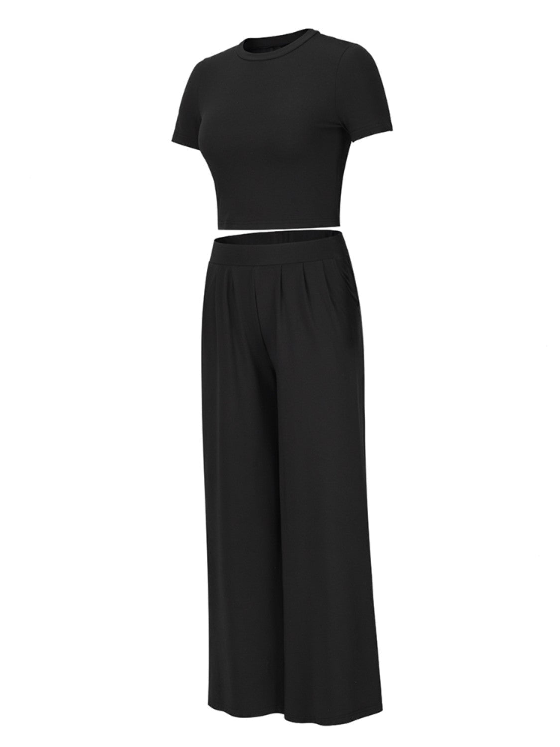 Ensemble haut à manches courtes et col rond et pantalon à poches
