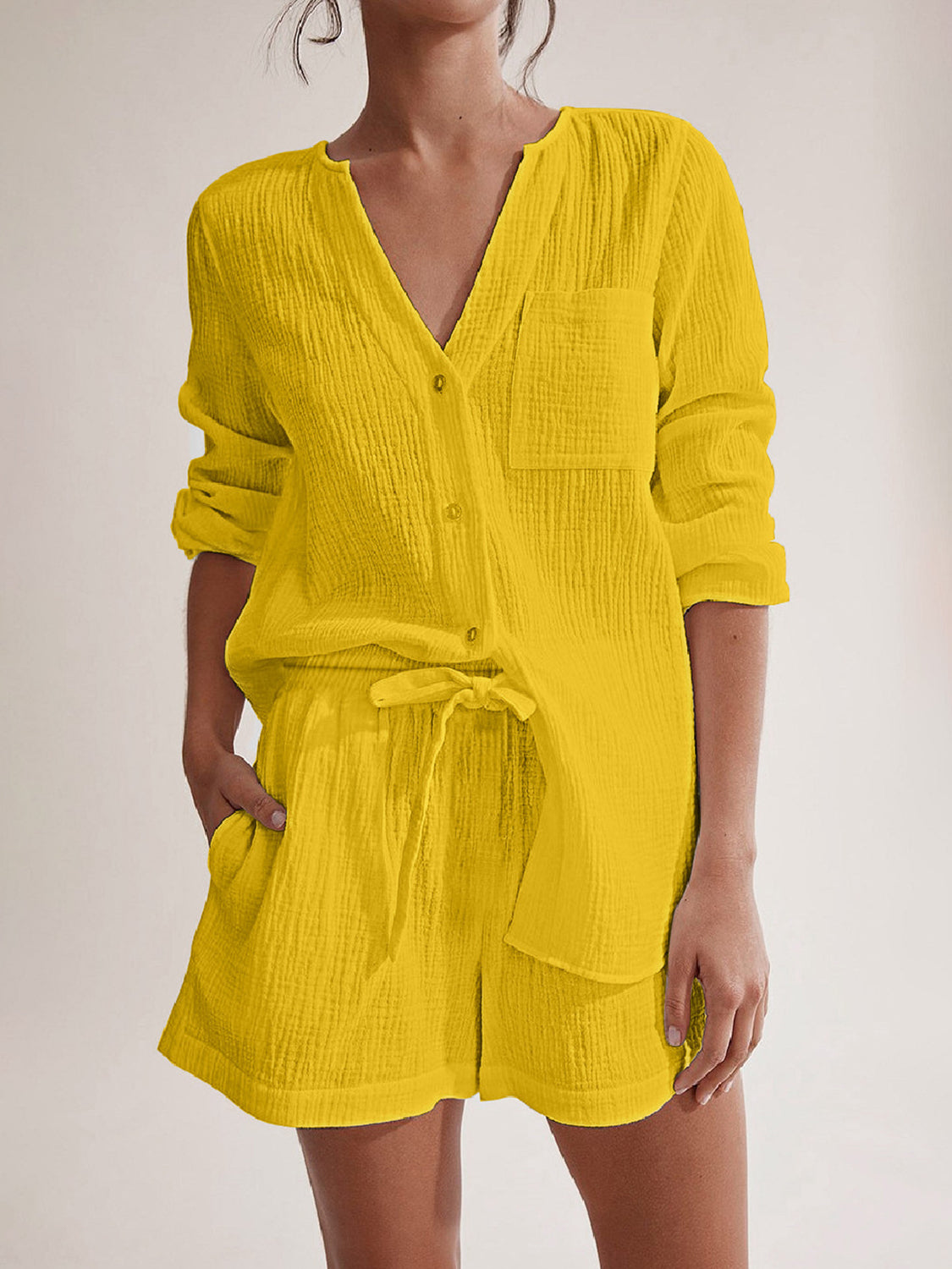 Ensemble haut à manches longues et short crantés