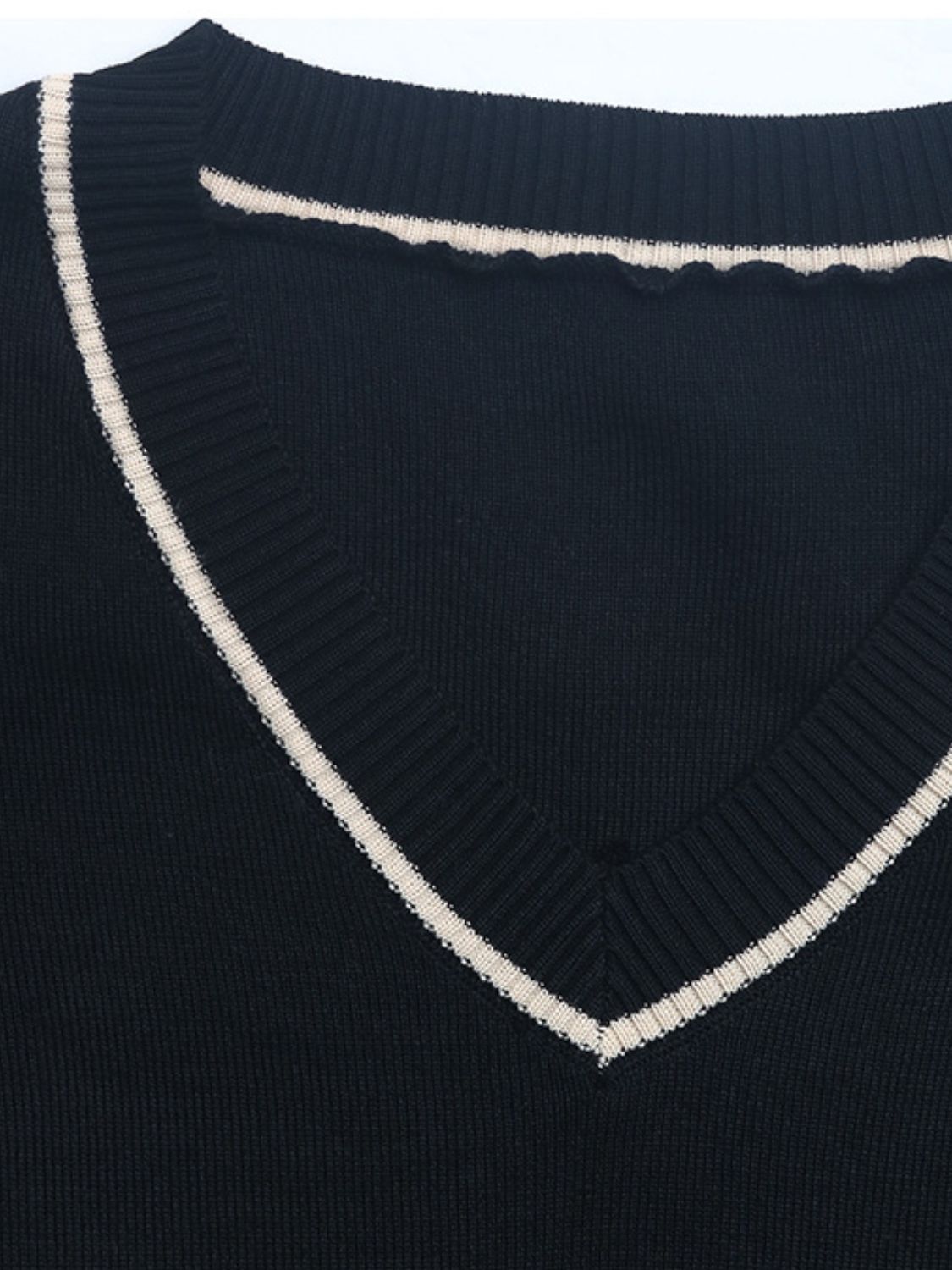 Ensemble haut à manches longues et pantalon à col en V Perfee