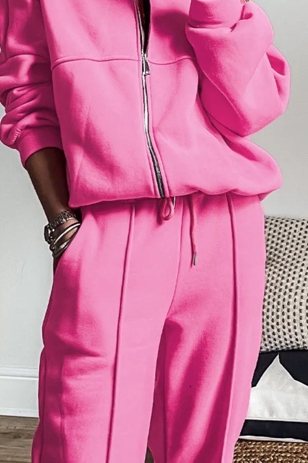 Ensemble haut à manches longues et pantalon zippé