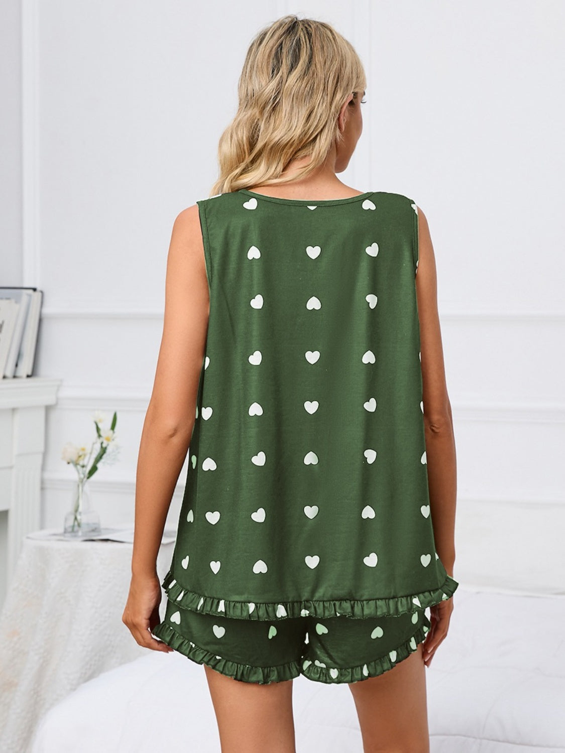 Ensemble de détente débardeur et short à col rond en forme de cœur