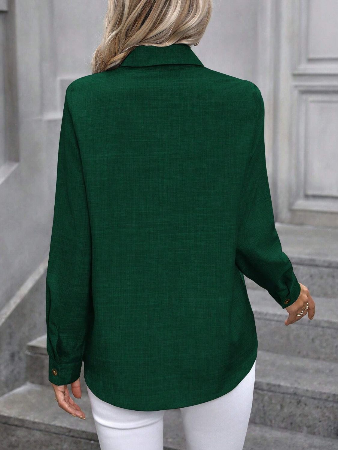 Chemise à manches longues et col boutonné