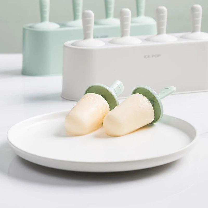 Lot de 4 moules à glace réutilisables, lavables au lave-vaisselle, durables et faciles à utiliser.