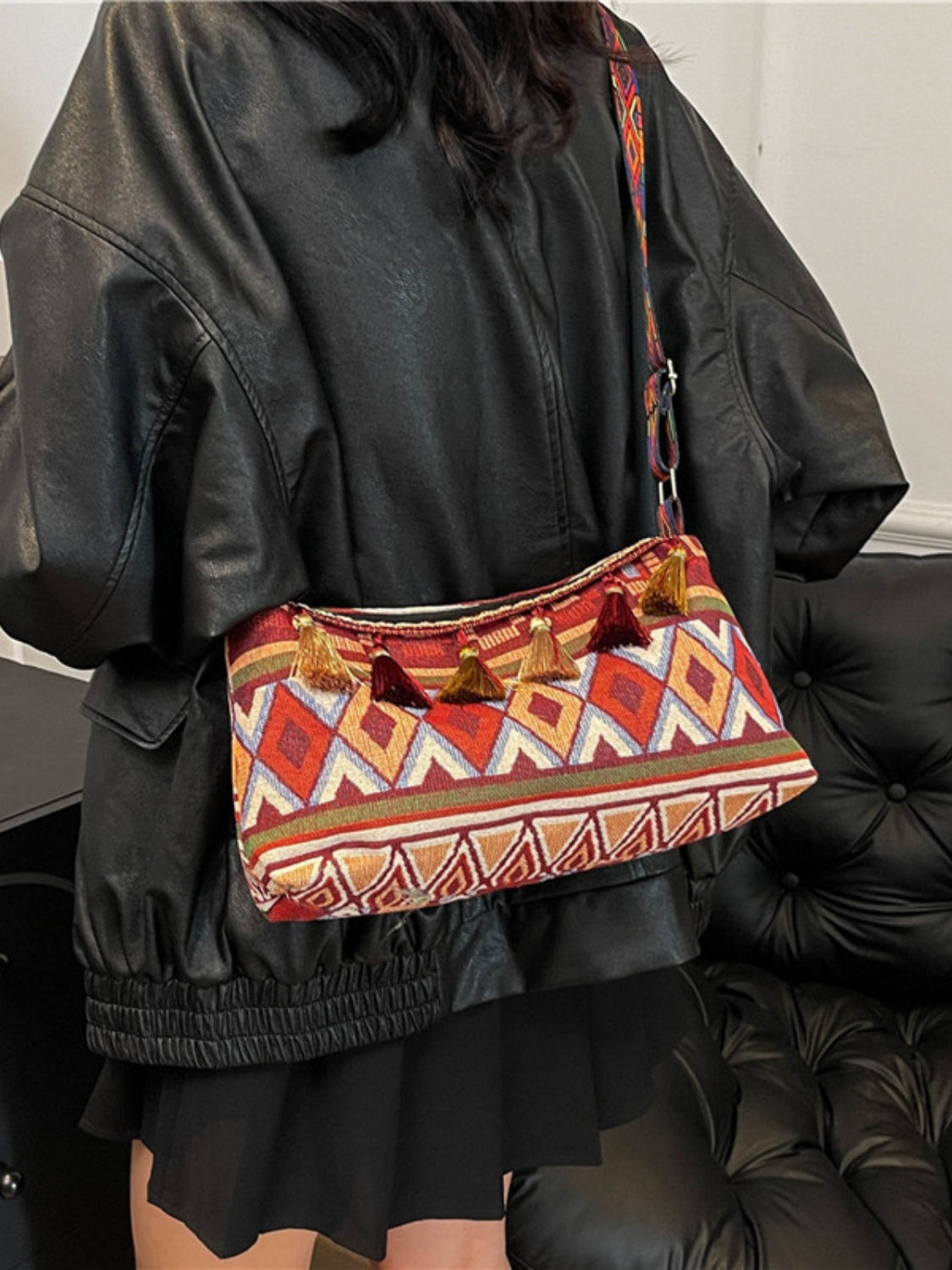 Sac à bandoulière réglable à pompon