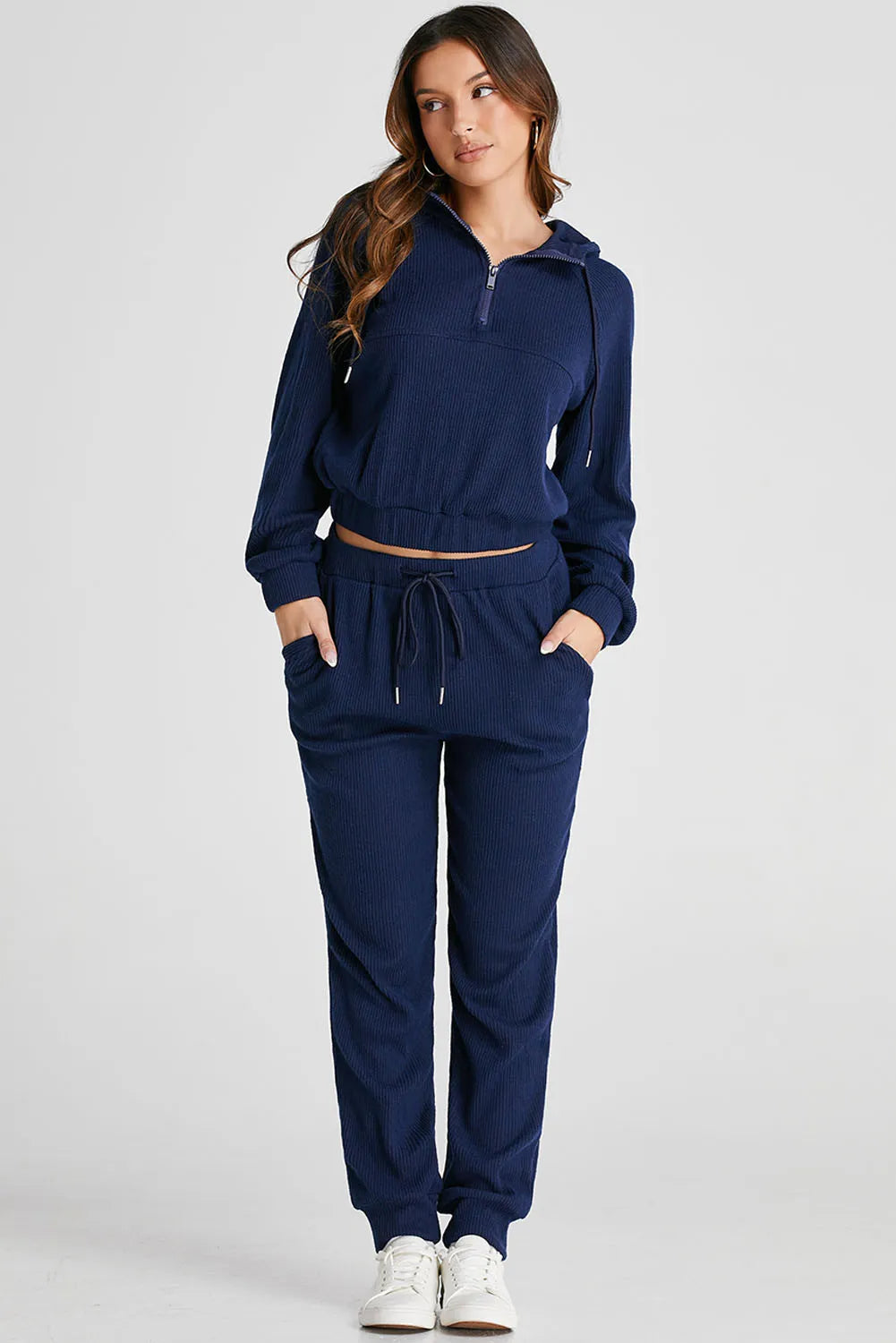 Ensemble actif avec sweat à capuche et pantalon de jogging à demi-fermeture éclair et cordon de serrage
