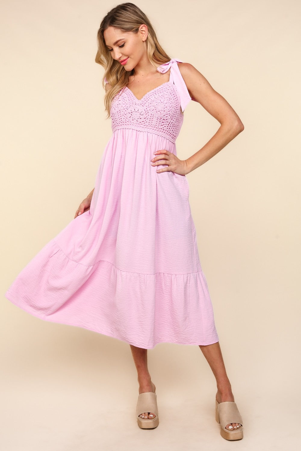 Robe midi camisole à volants en dentelle crochetée Haptics