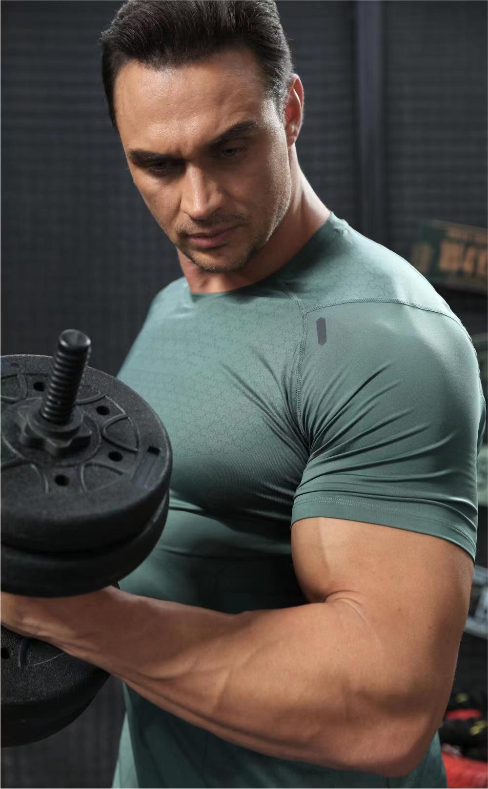 Sports T-shirt Men's Stretch Quick-drying Running Suit Workout Clothes Top