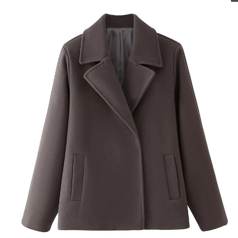 Veste courte à manches longues et col en laine croisé