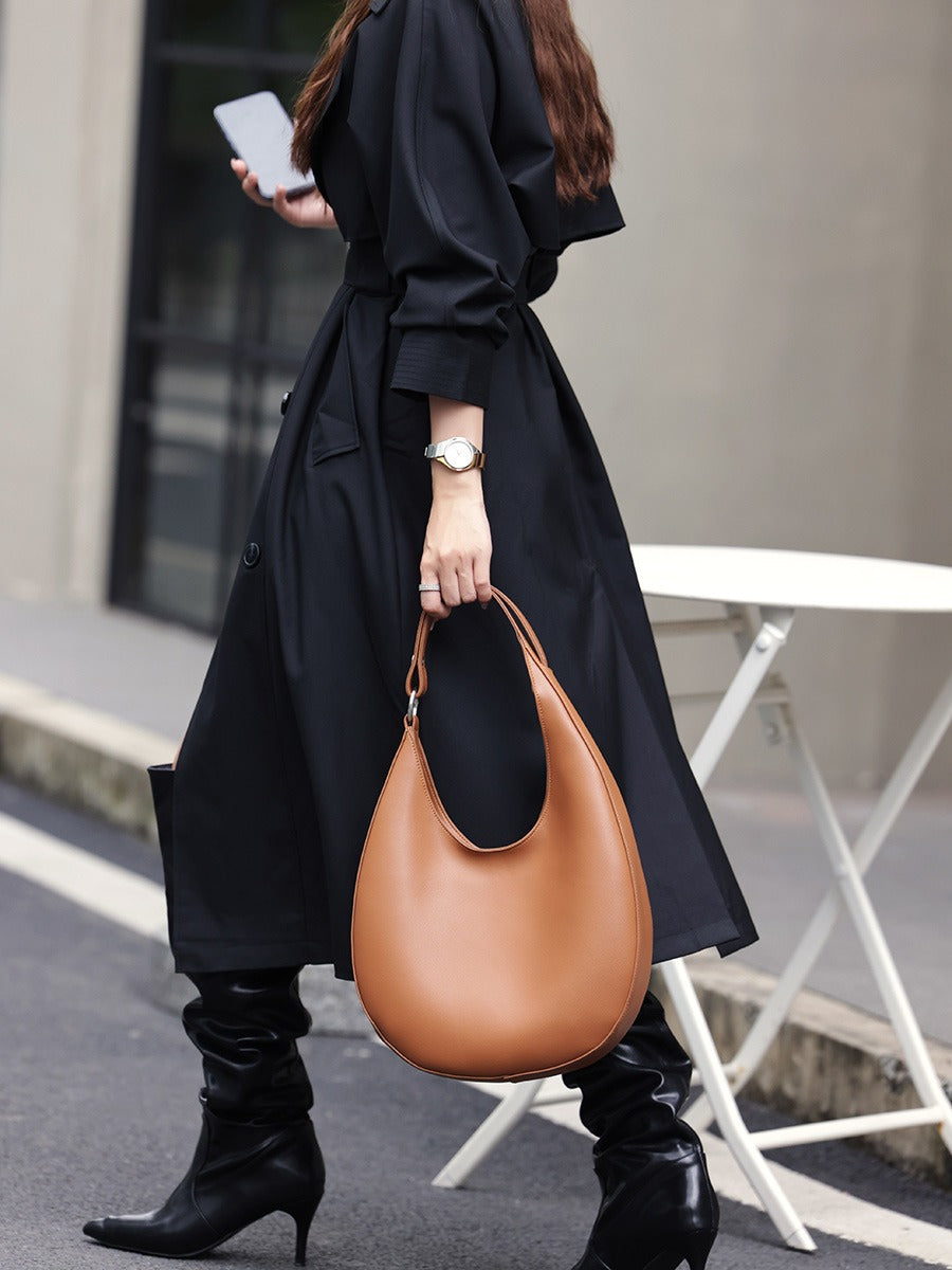 Sac à bandoulière simple en cuir véritable pour femme, sac de niche en forme de croissant, sac fourre-tout à bandoulière polyvalent et tendance