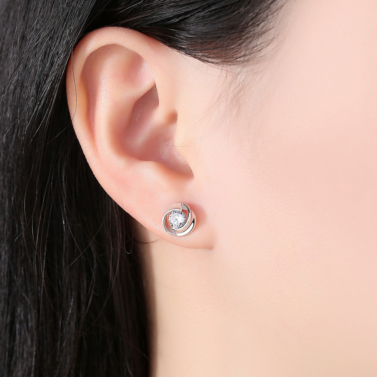 Boucles d'oreilles en argent pur S925 avec boucles d'oreilles en forme de pétale, boucles d'oreilles en forme de mini trèfle rose minimaliste coréenne pour femmes