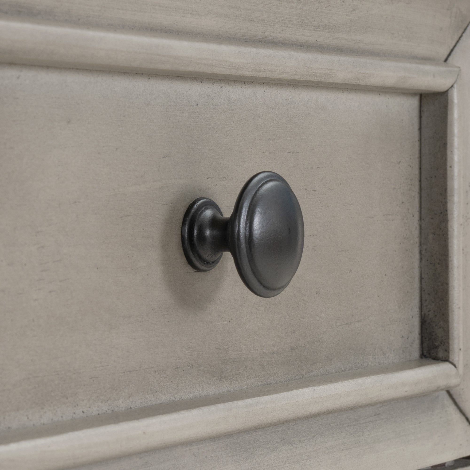 Console TREXM de style rétro classique avec trois tiroirs supérieurs et une étagère inférieure ouverte (gris délavé)