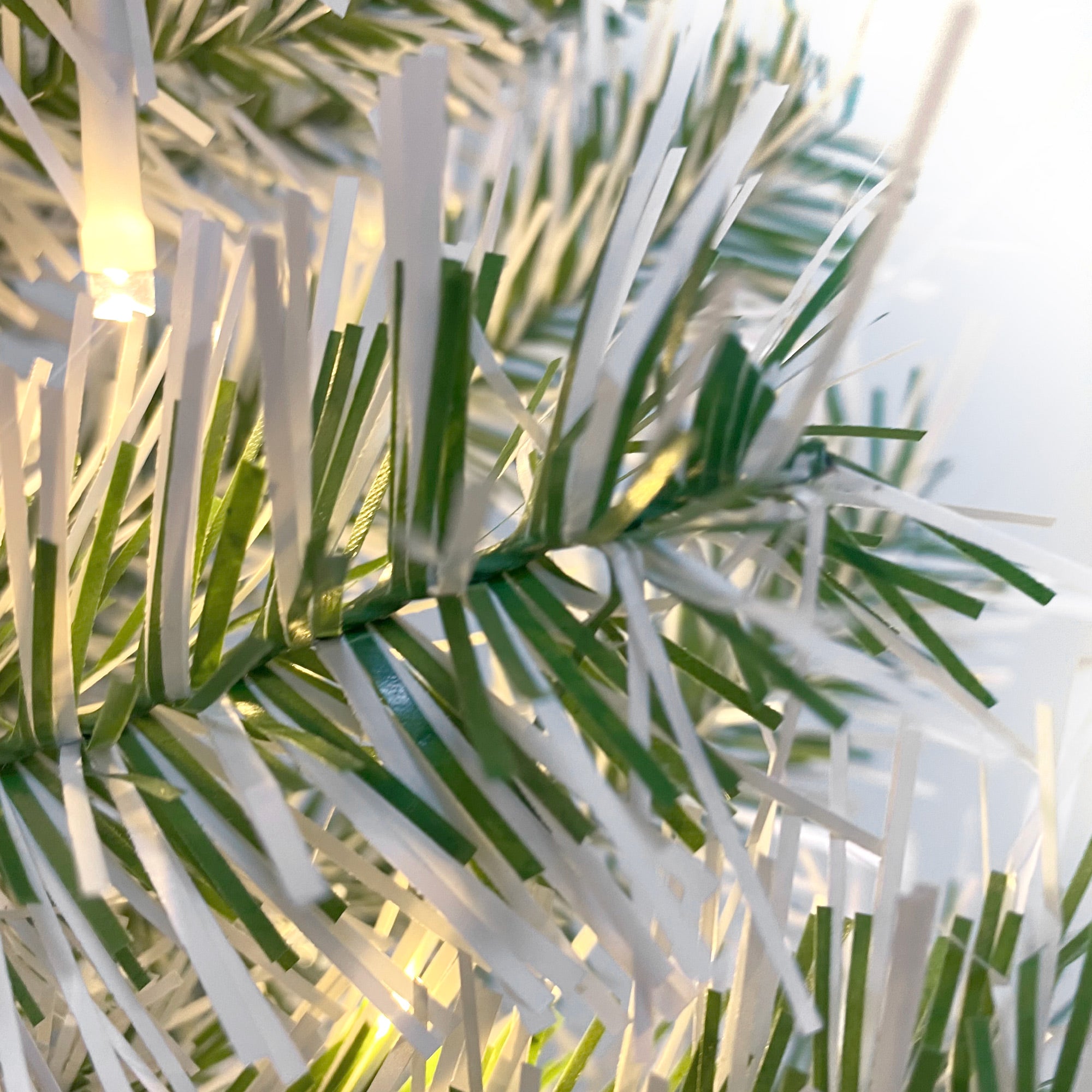 Sapin de Noël artificiel pré-éclairé, ensemble de 4 pièces, guirlande, couronne et ensemble de 2 arbres d'entrée de Noël