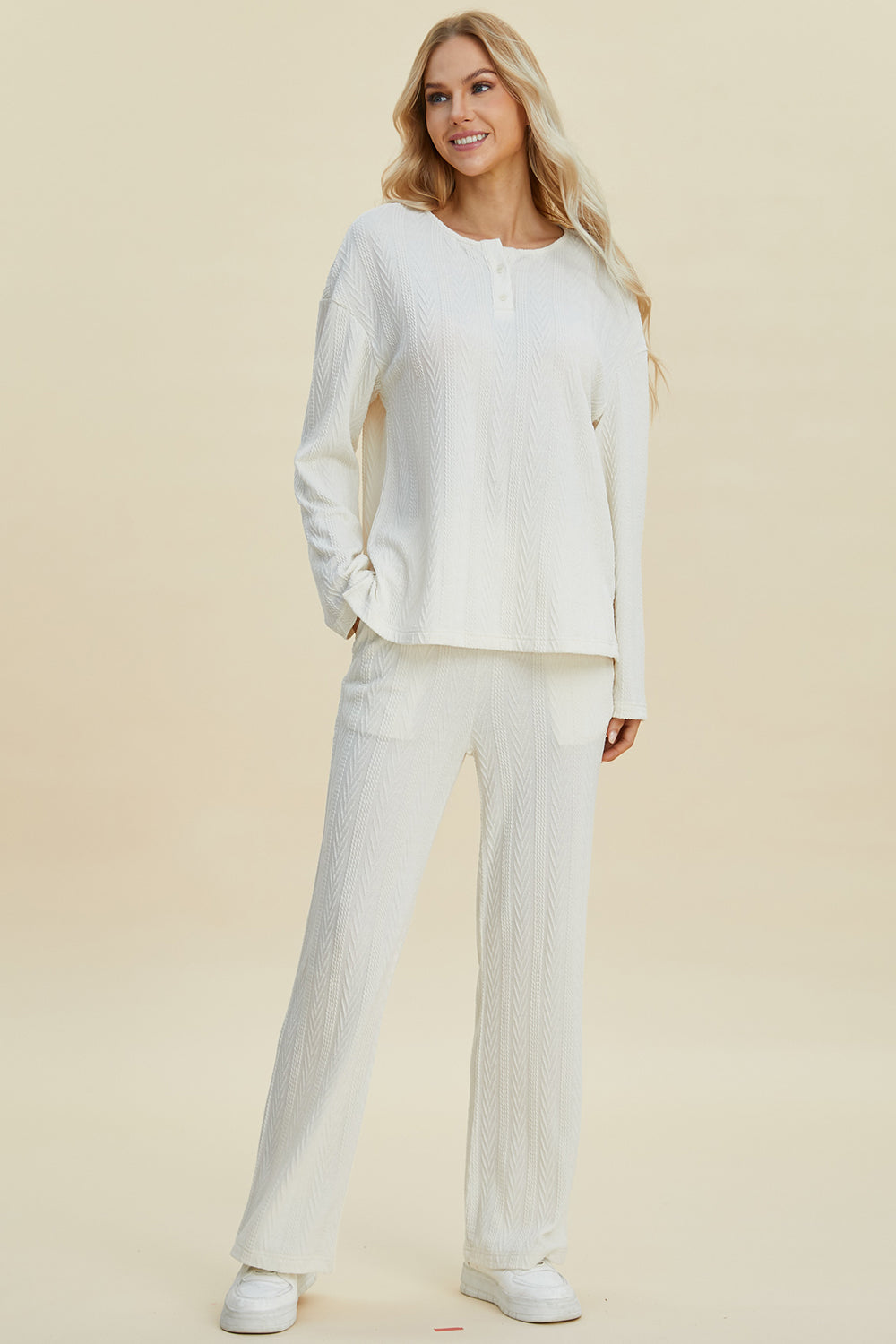 Ensemble haut à manches longues et pantalon en tricot torsadé Double Take Full Size