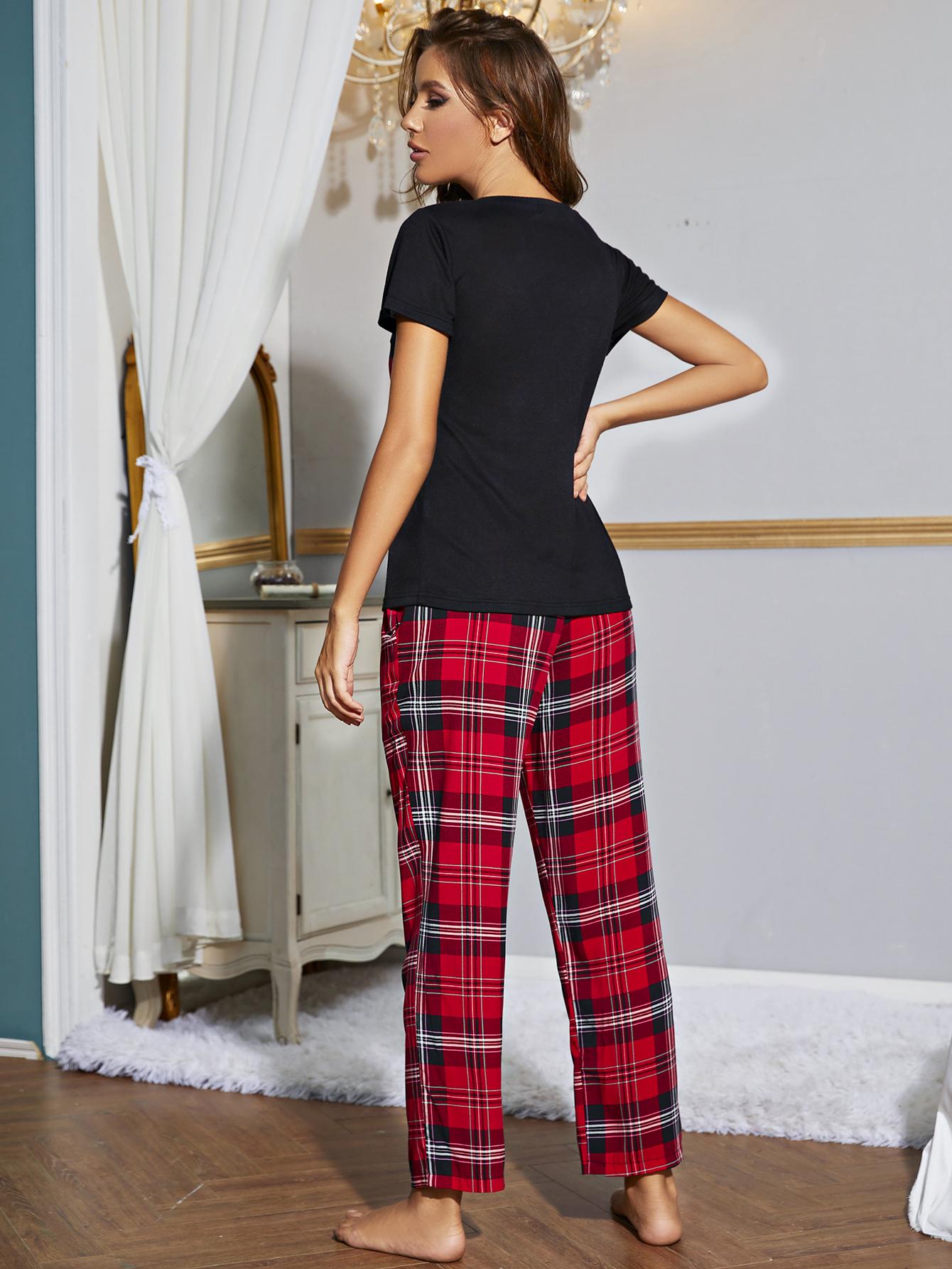 Ensemble de détente avec haut à col en V et pantalon à carreaux à motif cœur