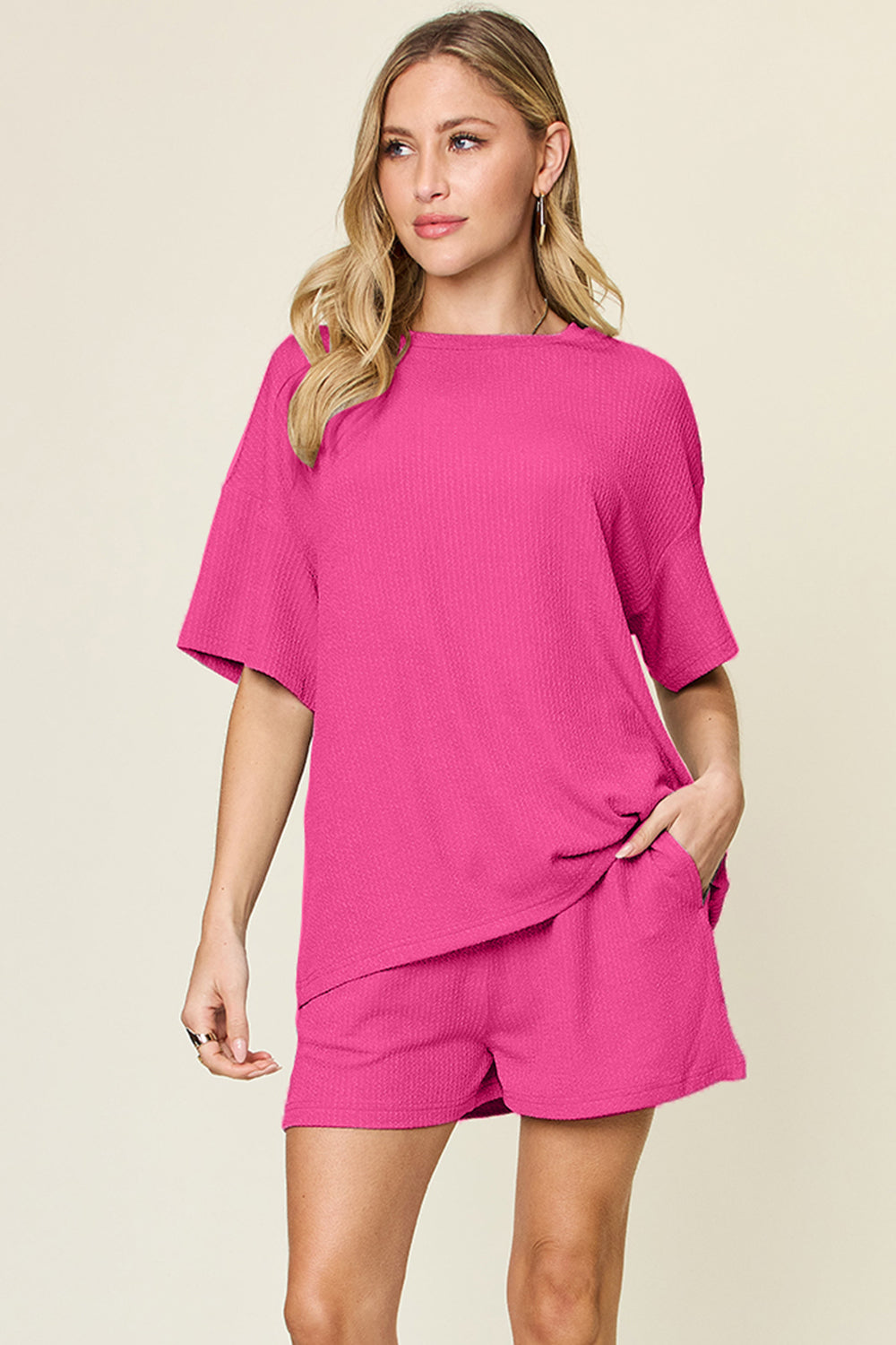 Ensemble t-shirt à manches courtes et short à col rond Double Take