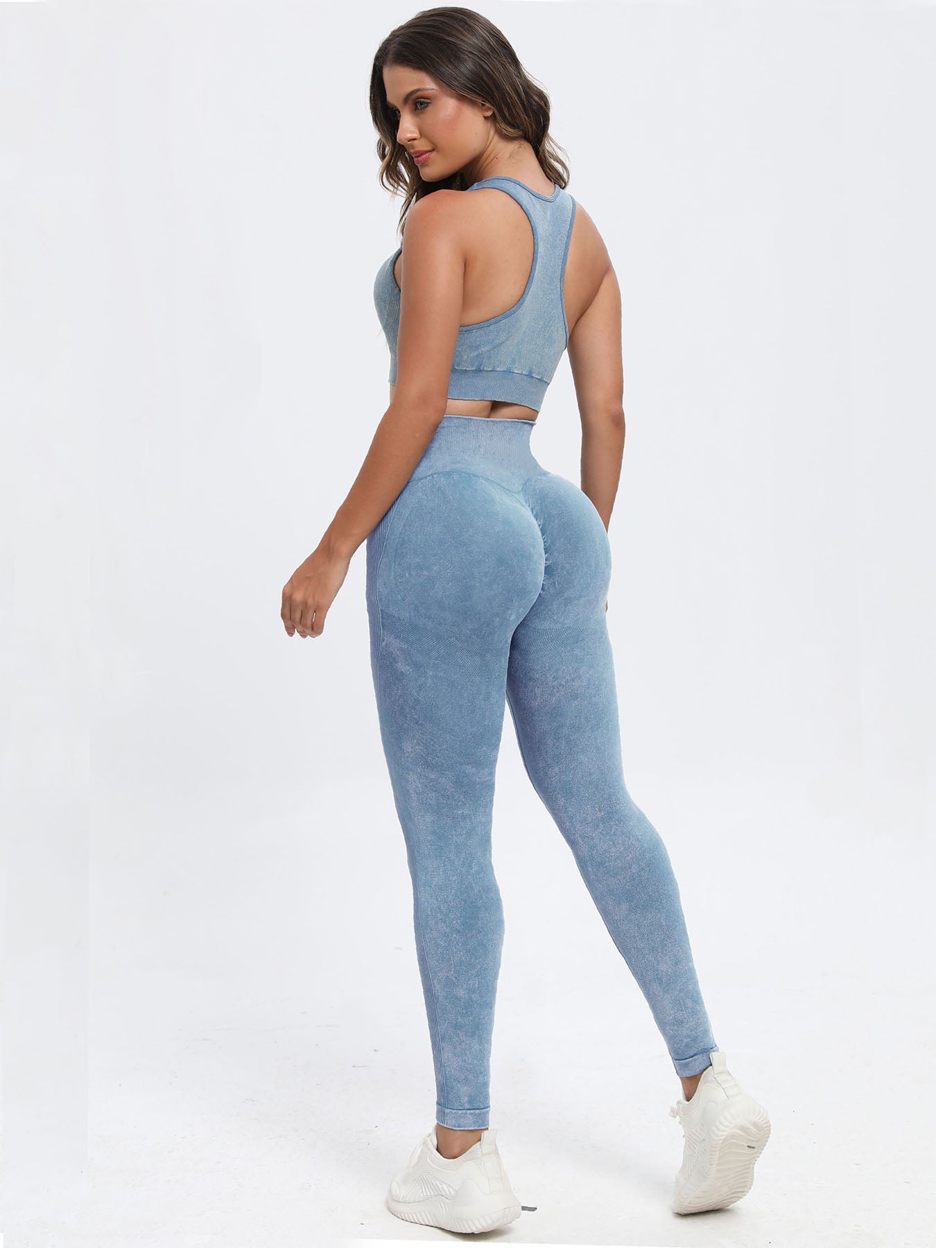 Ensemble haut et pantalon à larges bretelles et col rond