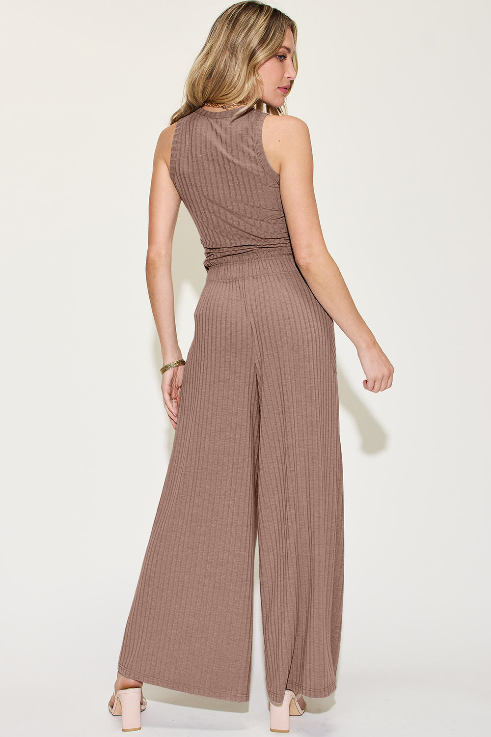 Ensemble débardeur côtelé taille standard et pantalon large Basic Bae
